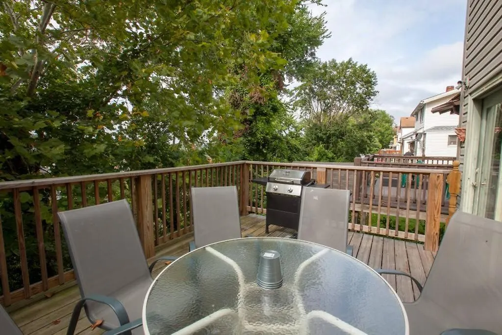 Light And Bright Renovated Farmhouse In The City Villa Pittsburgh