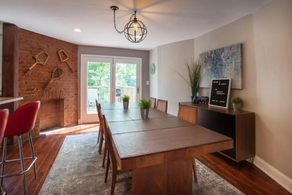 Prázdninový dům Vila Light And Bright Renovated Farmhouse In The City Pittsburgh